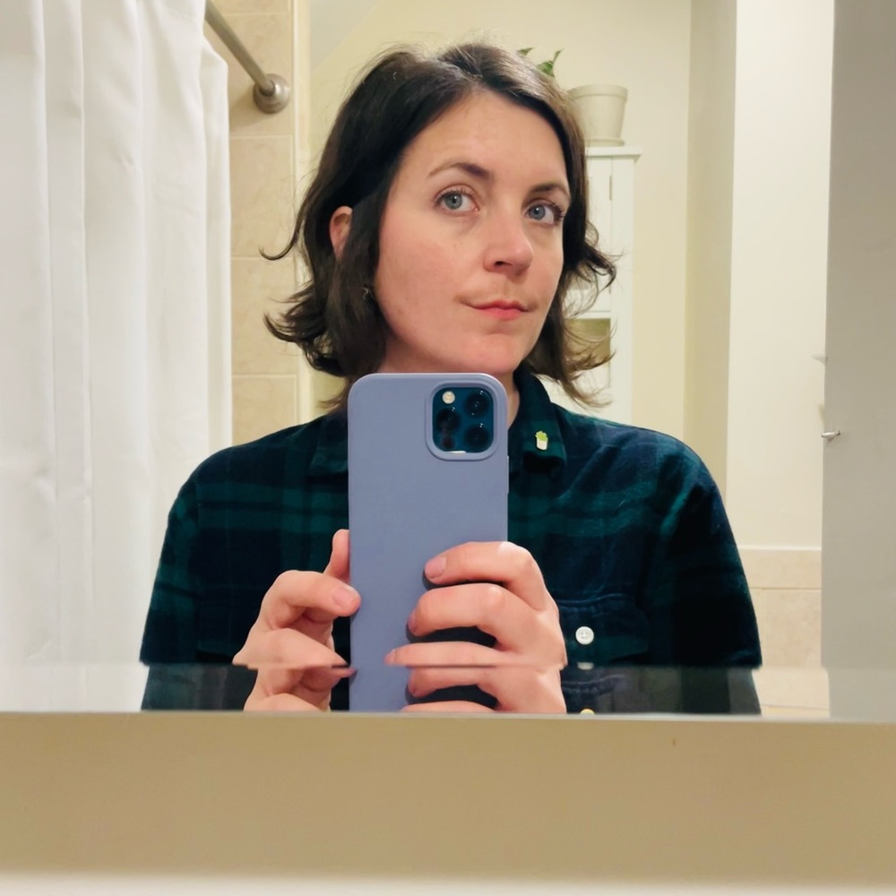 Meet your Posher, Caitlin